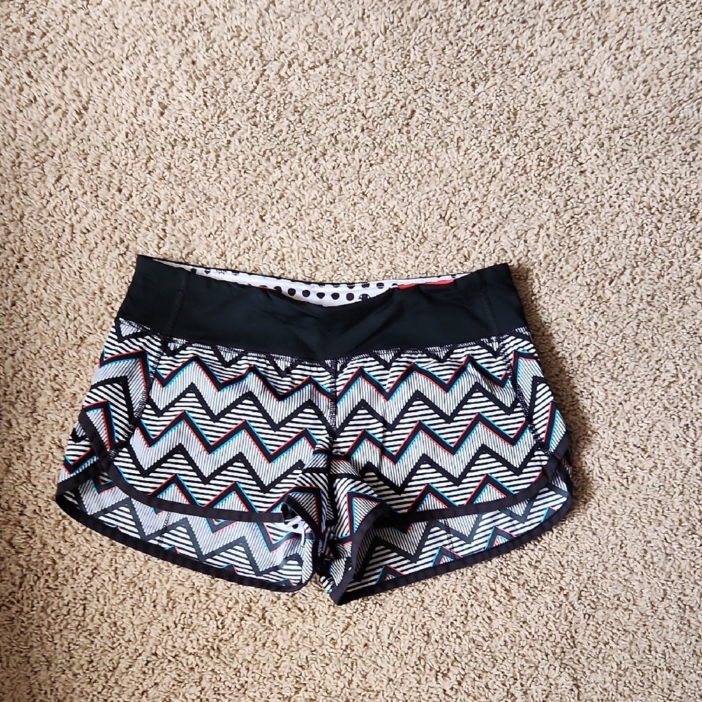 Stylish Black and White Zigzag Women's Shorts